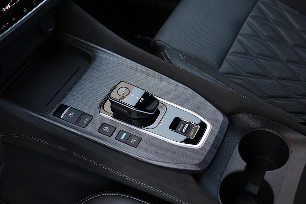 https://cdn.autogreeknews.gr/wp-content/uploads/2026/07/Nissan-Qashqai-e-Power-2026-18.jpg