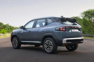 Nissan-Tekton-(2)