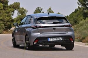 Peugeot 308 1.2 Hybrid 145 (12)