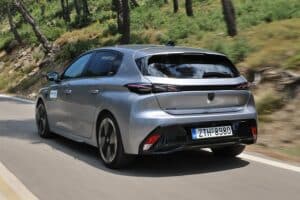 Peugeot 308 1.2 Hybrid 145 (19)