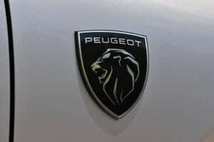 Peugeot 308 1.2 Hybrid 145 (9)