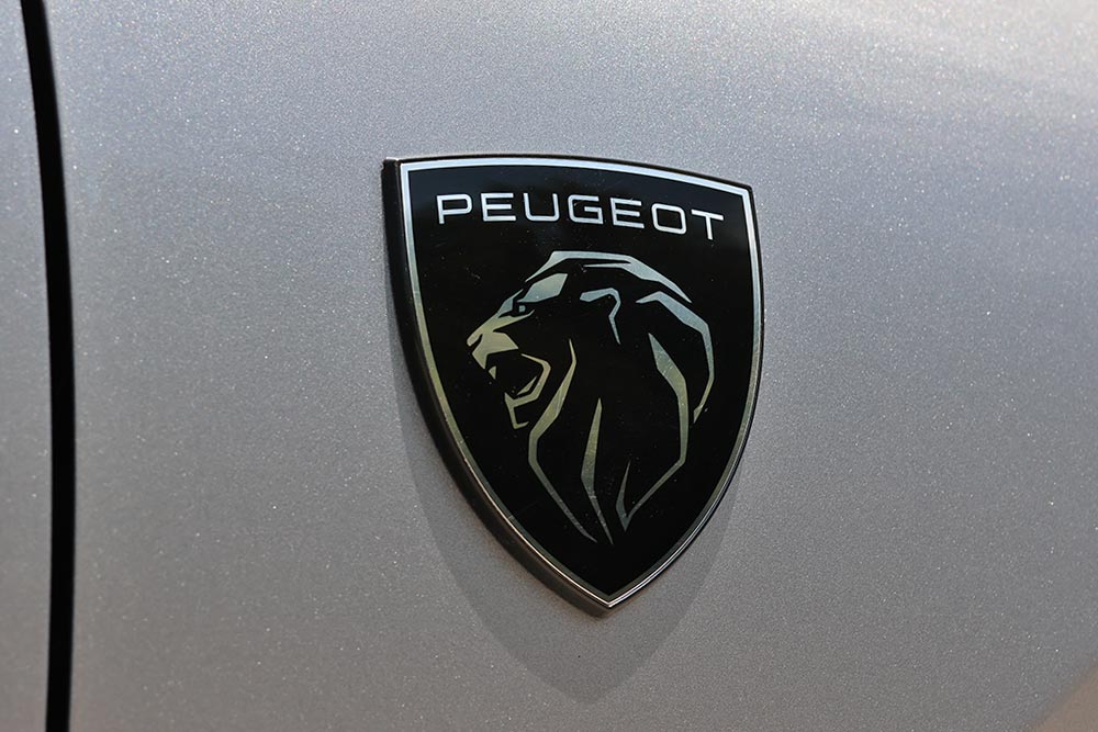 https://cdn.autogreeknews.gr/wp-content/uploads/2026/07/Peugeot-308-1.2-Hybrid-145-9.jpg