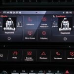 Peugeot 308 1.2 Hybrid 145 interior (13)