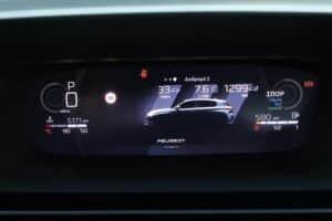 Peugeot 308 1.2 Hybrid 145 interior (14)