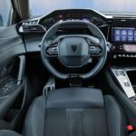 Peugeot 308 1.2 Hybrid 145 interior (2)