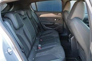 Peugeot 308 1.2 Hybrid 145 interior (20)