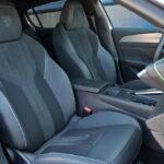 Peugeot 308 1.2 Hybrid 145 interior (21)