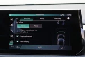 Renault Clio 1.2 TCe 115 EDC interior (10)