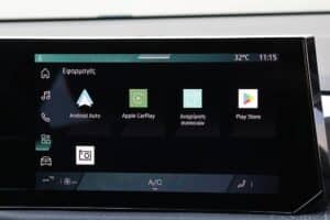 Renault Clio 1.2 TCe 115 EDC interior (9)
