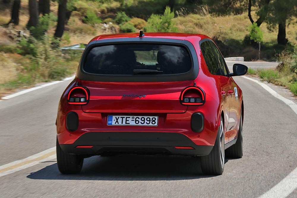 https://cdn.autogreeknews.gr/wp-content/uploads/2026/07/Renault-Twingo-E-Tech-3.jpg