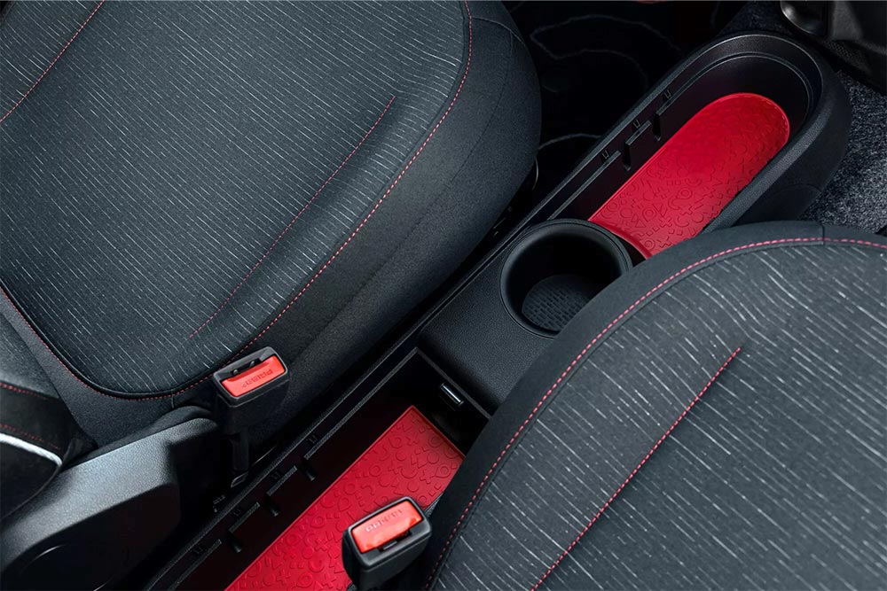 https://cdn.autogreeknews.gr/wp-content/uploads/2026/07/Renault-Twingo-E-Tech-36.jpg