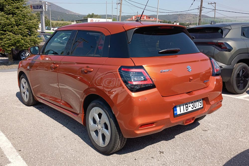 https://cdn.autogreeknews.gr/wp-content/uploads/2026/07/Suzuki-Swift-1.2-Hybrid-2026-used-3.jpg