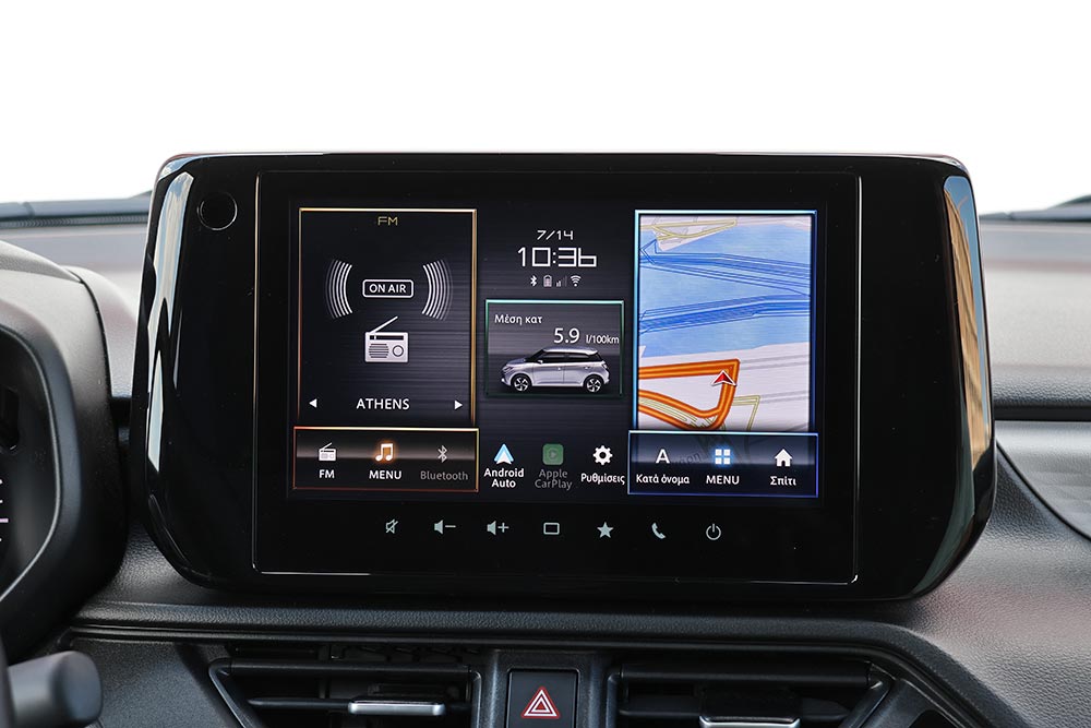 https://cdn.autogreeknews.gr/wp-content/uploads/2026/07/Suzuki-Swift-1.2-Hybrid-81-PS-interior-9.jpg