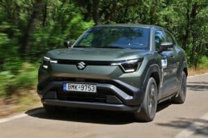Suzuki e Vitara 2WD (3)