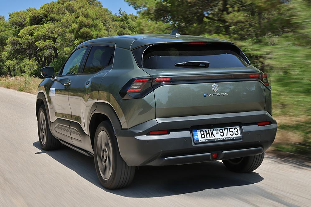 https://cdn.autogreeknews.gr/wp-content/uploads/2026/07/Suzuki-e-Vitara-2WD-4.jpg