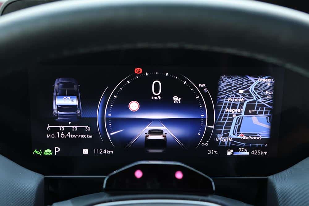 https://cdn.autogreeknews.gr/wp-content/uploads/2026/07/Suzuki-e-Vitara-2WD-interior-11.jpg
