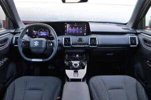 Suzuki e Vitara 2WD interior (21)