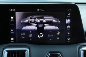 Suzuki e Vitara 2WD interior (5)
