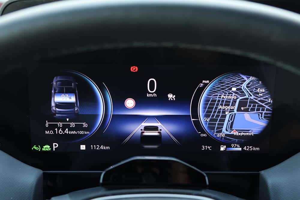 https://cdn.autogreeknews.gr/wp-content/uploads/2026/07/Suzuki-e-Vitara-2WD-interior-9.jpg