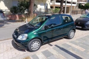Toyota-Yaris-2000-used