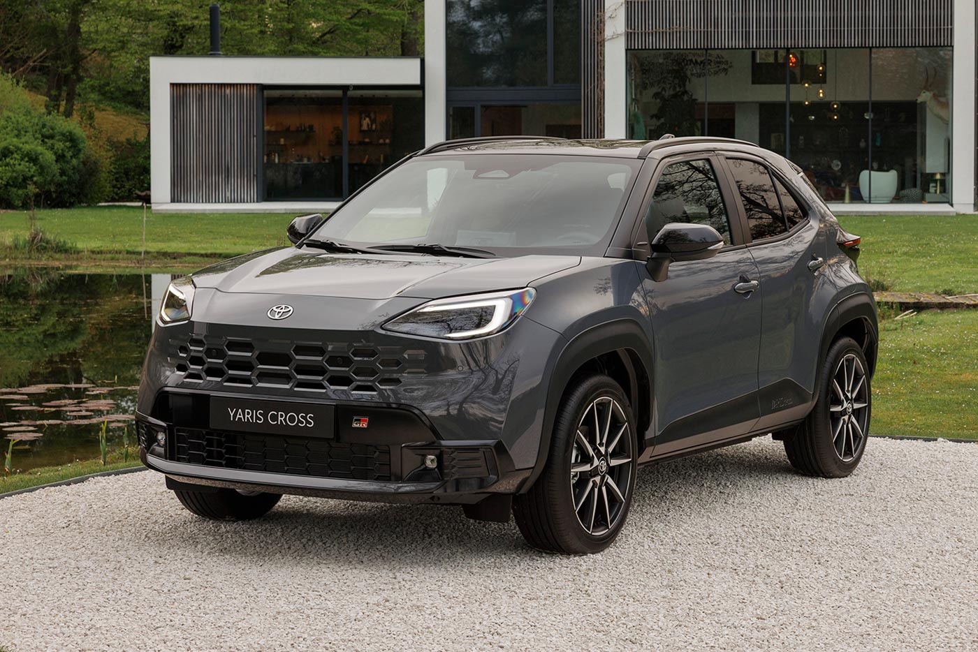 https://cdn.autogreeknews.gr/wp-content/uploads/2026/07/Toyota-Yaris-Cross-2026.jpg