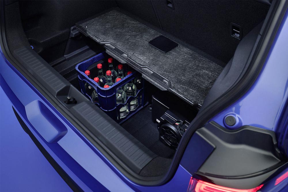 https://cdn.autogreeknews.gr/wp-content/uploads/2026/07/VW-ID.-Polo-luggage.jpg