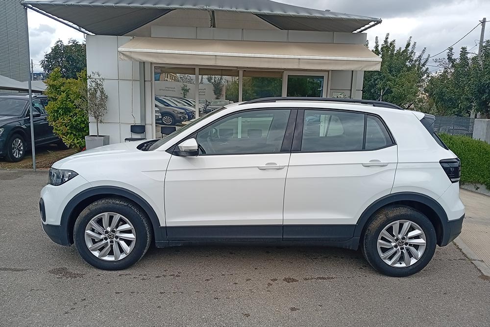 https://cdn.autogreeknews.gr/wp-content/uploads/2026/07/VW-T-Cross-2023-used-6.jpg