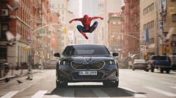 Η BMW πάει βόλτα με τον Spider-Μan