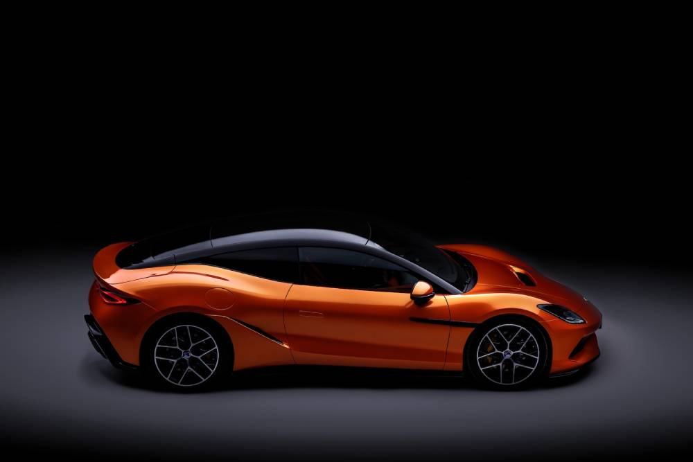 https://cdn.autogreeknews.gr/wp-content/uploads/2026/07/byd-denza-z-1.jpg