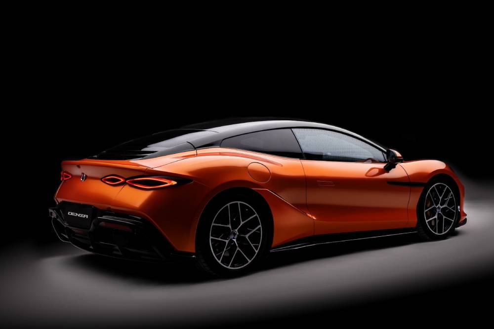 https://cdn.autogreeknews.gr/wp-content/uploads/2026/07/byd-denza-z-7.jpg