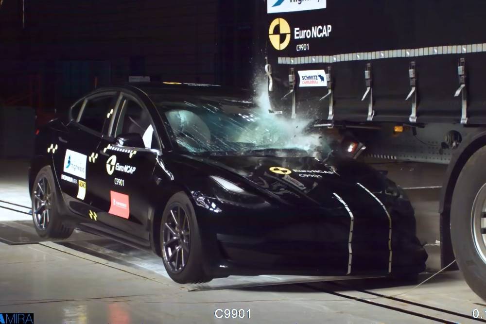 https://cdn.autogreeknews.gr/wp-content/uploads/2026/07/fatal-flaw-in-trailer-underrun-safety-costs-europe-2.jpg
