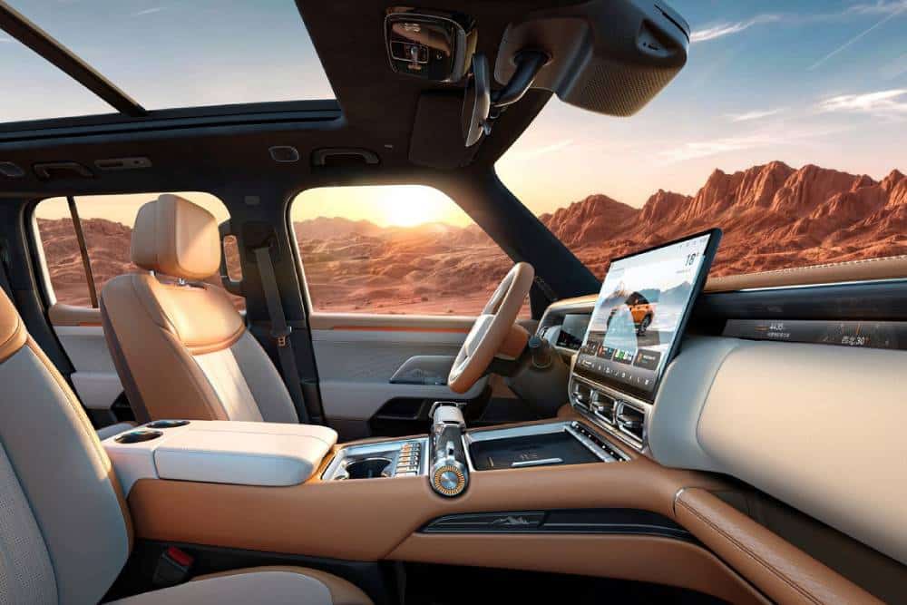https://cdn.autogreeknews.gr/wp-content/uploads/2026/07/geely-galaxy-700-06.jpg