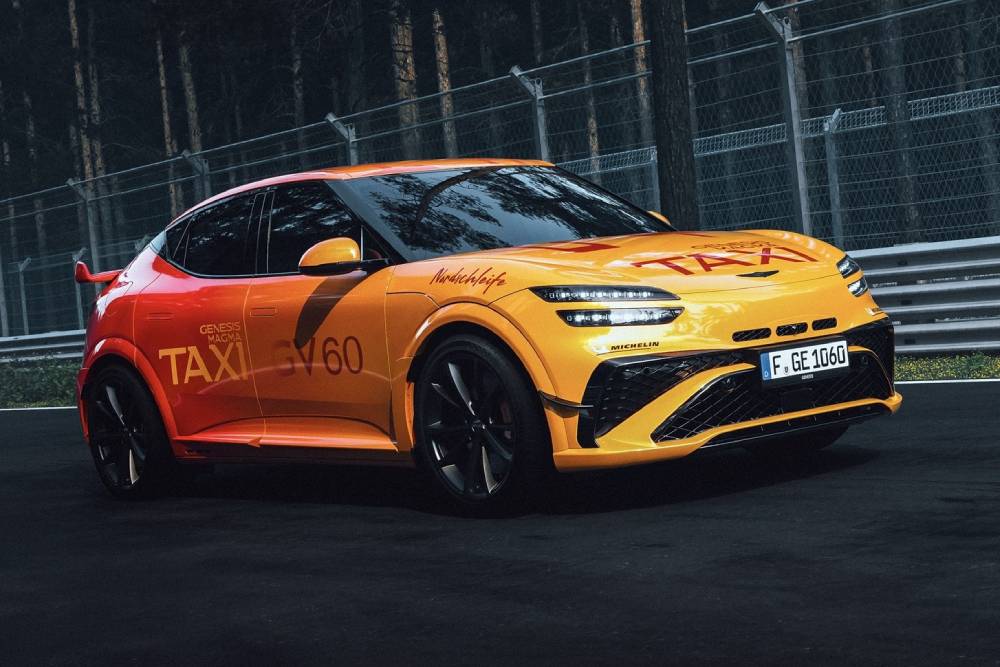https://cdn.autogreeknews.gr/wp-content/uploads/2026/07/genesis-gv60-magma-nurburgring-taxi-2.jpg