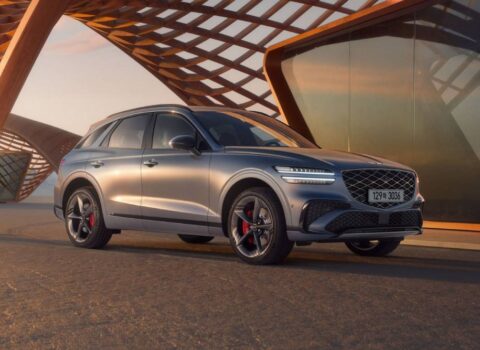 Νέο και ακόμα πιο γουστόζικο Genesis GV70