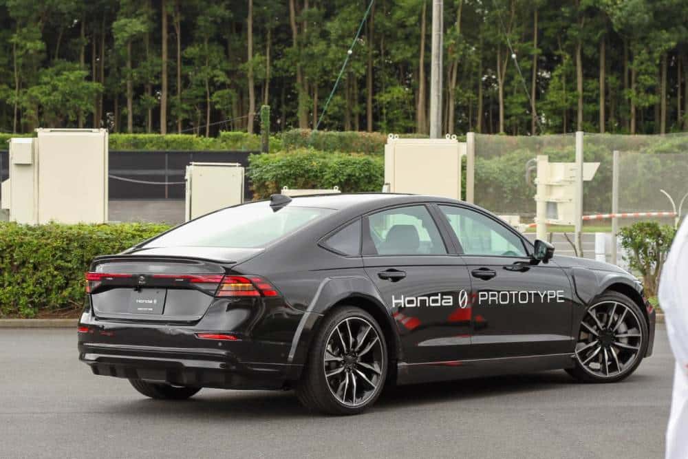 https://cdn.autogreeknews.gr/wp-content/uploads/2026/07/honda-solid-state-batteries.jpg