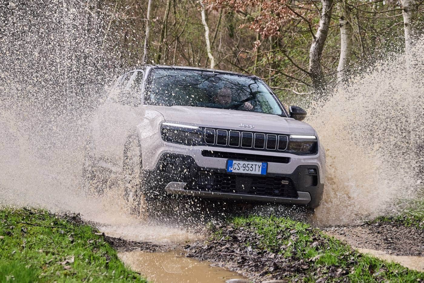 Το Jeep Avenger e-Hybrid με όφελος 2.500 ευρώ και 8ετή εγγύηση