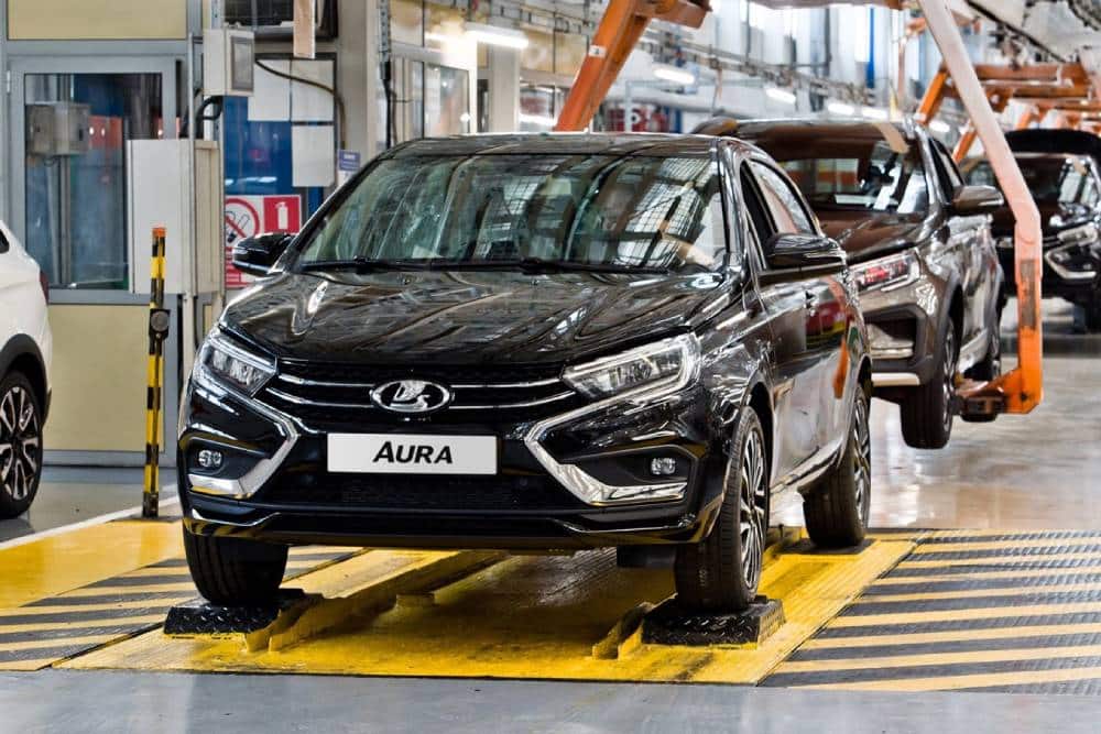https://cdn.autogreeknews.gr/wp-content/uploads/2026/07/lada-aura-02.jpg