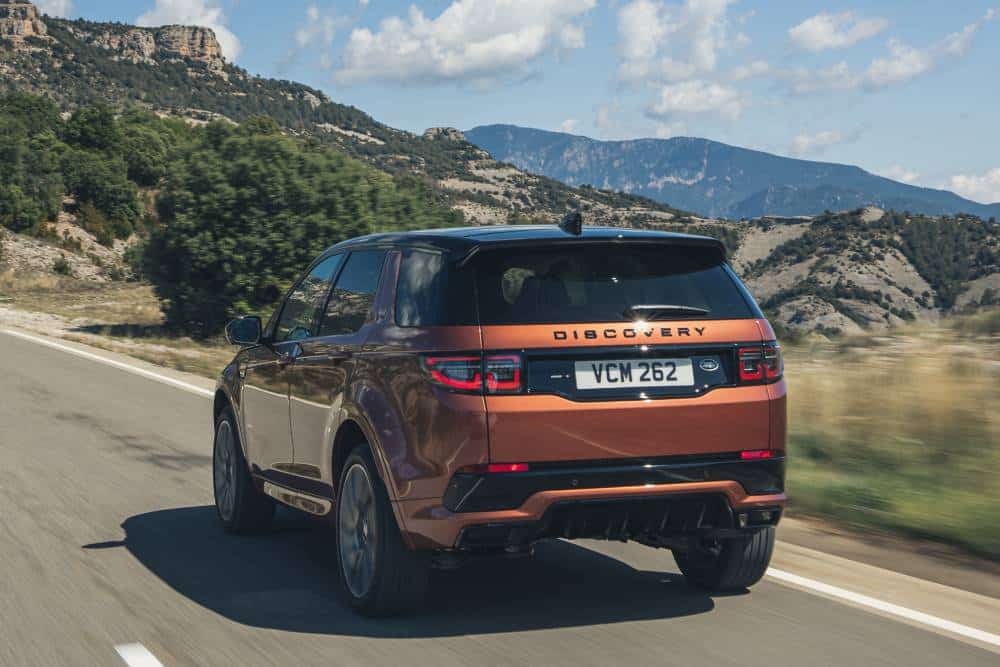https://cdn.autogreeknews.gr/wp-content/uploads/2026/07/land_rover_discovery_sport_d240_s_r-dynamic_7.jpg