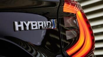 Γενναιόδωρη προσφορά Mazda2 Hybrid με 1.060 χλμ.