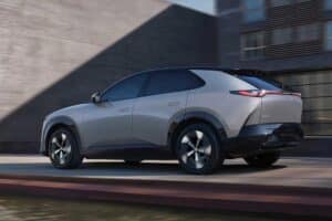 mazda_cx-6e (2)