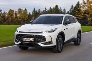 Ήρθε το νέο MG HS Hybrid+ σε τιμή για… παραγγελία