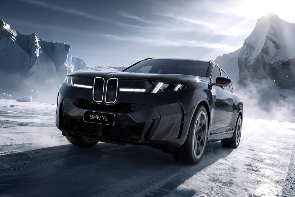 https://cdn.autogreeknews.gr/wp-content/uploads/2026/07/new-bw-x5-and-ix5-lwb-8.jpg