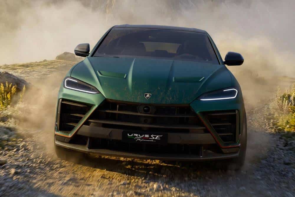 https://cdn.autogreeknews.gr/wp-content/uploads/2026/07/new-lamborghini-urus-performante-se-05.jpg