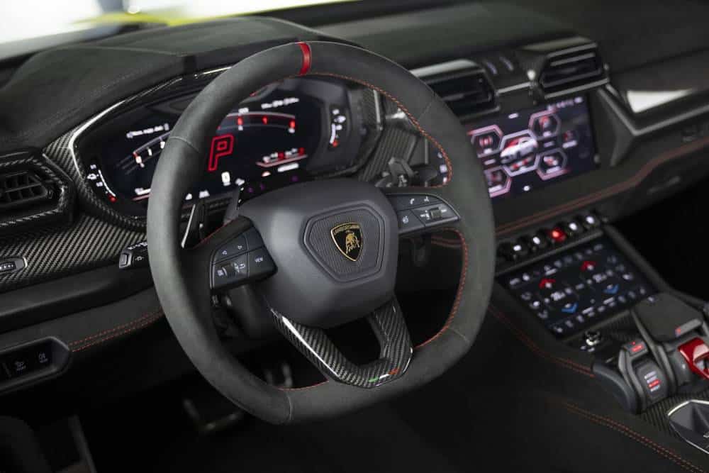 https://cdn.autogreeknews.gr/wp-content/uploads/2026/07/new-lamborghini-urus-performante-se-09.jpg