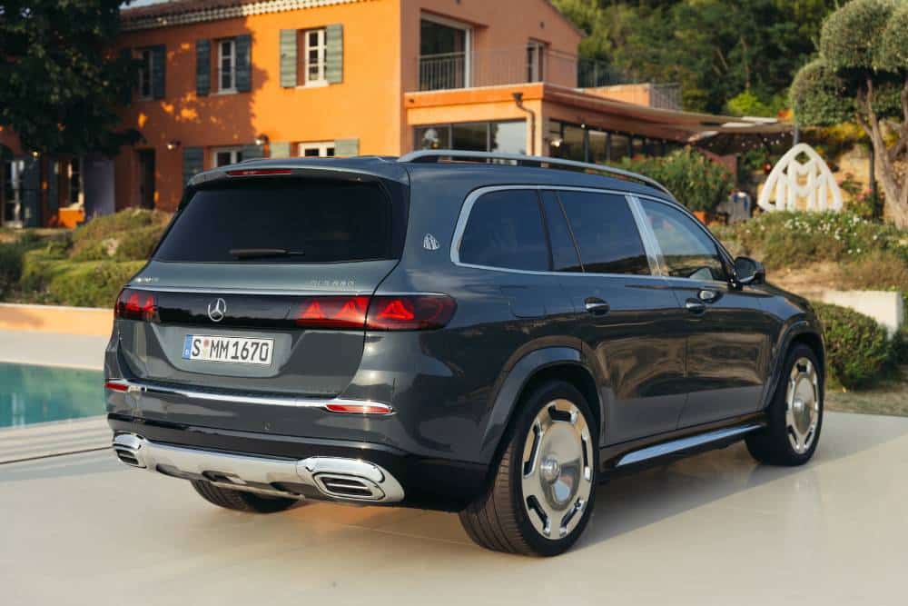 https://cdn.autogreeknews.gr/wp-content/uploads/2026/07/new-mercedes-maybach-gls-680-3.jpg