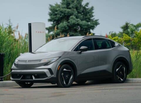 Το νέο Mitsubishi Eclipse Sportback ανοίγει την πόρτα στην Tesla
