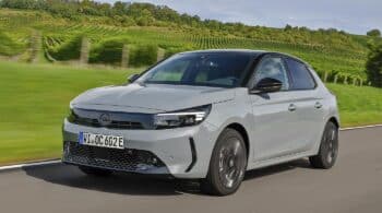 Πιο κάτω οι τιμές του Opel Corsa βενζίνης, Hybrid και EV