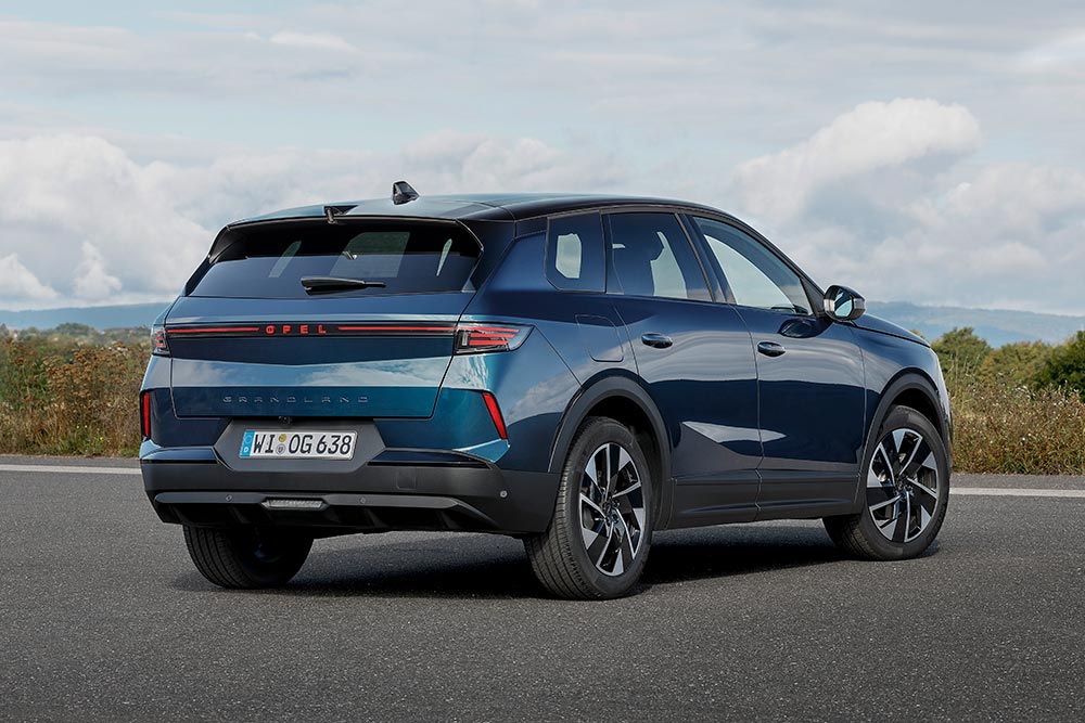 https://cdn.autogreeknews.gr/wp-content/uploads/2026/07/opel-grandland-hybrid-526410.jpg