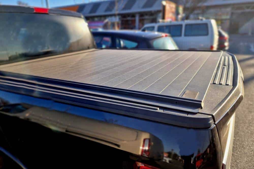 https://cdn.autogreeknews.gr/wp-content/uploads/2026/07/pick-up-bed-cover.jpg