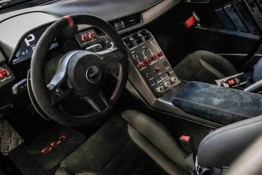 https://cdn.autogreeknews.gr/wp-content/uploads/2026/07/sgt-automobili-06.jpg
